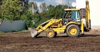 Выравнивание рельефа в Химках в октябре