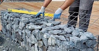 Устройство подпорной стенки из габионов в Химках в октябре